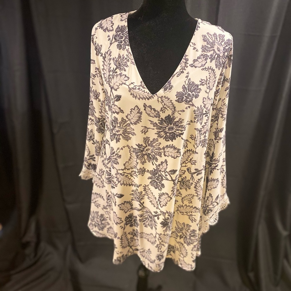 Women’s blouse
